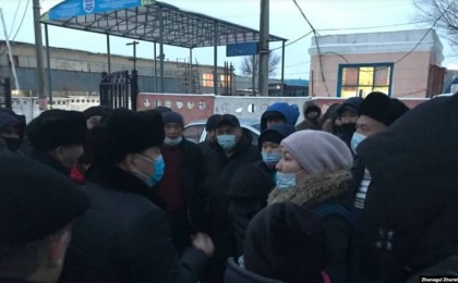 Ақтөбе жүргізушілері жалақыларын көтерсін деп ереуілге шықты