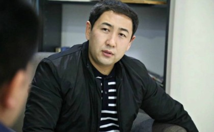 "Қалтамда 30 теңгем ғана қалған": Ғаділбек Жанай өнердегі қиын кезеңдерін еске алды