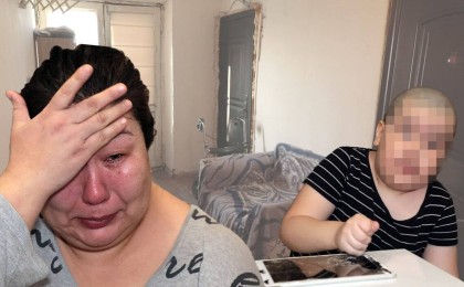 «Аш жататын күндеріміз де бар». Жалғызбасты ана аутизмге шалдыққан ұлын мүгедектікке шығара алмай жүр