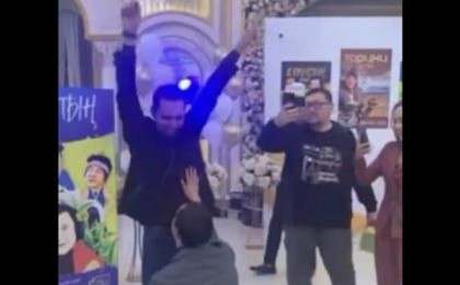 "Аузымен мүшесін алған сияқты биі тарады": Атышулы Қайрат Әділгерейдің тағы бір ерсі қылығы әшкере болды