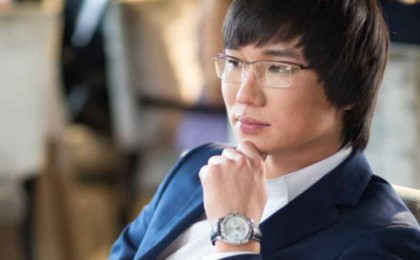 Тараздағы концертке кешігіп, тойда ән айтқан Қайрат Нұртастың видеосы желіде қызу талқылануда (видео)