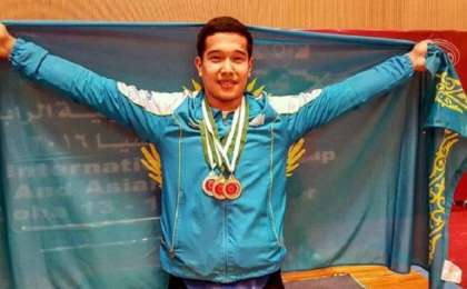 «Ерім дейтін ел жоқ»: Азия Чемпионы Айдар Қазов әкімдік берген пәтерінен шығарылып, далада қалды