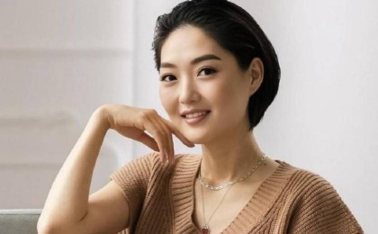 Танымал тележурналист Ирина Тен сәбилі болды