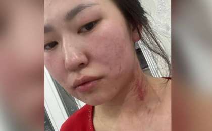 «Үнемі ұрып, қылқындырып, қорлайтын»: Алматы облысында 21 жастағы келіншек 6-қабаттан құлап көз жұмды