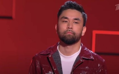 Әнші Әміре ресейлік "Голос" жобасында өнер көрсетіп, төрт тәлімгерді де өзіне қаратты (ВИДЕО)