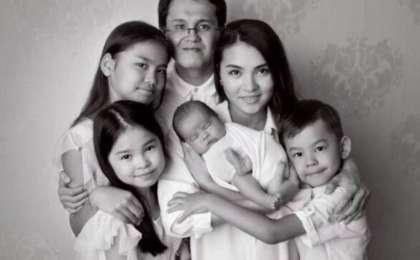 Брифинг кезінде министр Бағдат Мусиннің бесінші баласы дүниеге келді