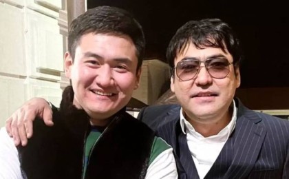 "Екі жақ бітімге келіпті": Мейрамбек Бесбаев Көлсайда гидті соққыға жықты деп айыпталған Төреғалиға қолдау білдірді (фото)