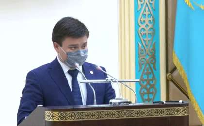 Министр Әсет Ерғалиевтің қазақшасы көптің ашуын туғызды (ВИДЕО)