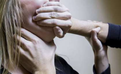 Ер адам 13 жасар қызын қылқындырып өлтіріп, үйдегі бағалы заттарды алып қашқан