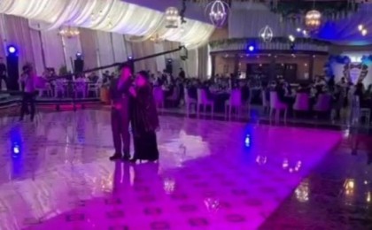 Карантин: Халыққа ақыл айтқыш әншілер мен депутаттар тойда жүр (ВИДЕО)