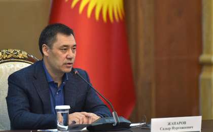 Қырғыз президенті шенеуніктерді өз портретін кабинетіне ілмеуге шақырды