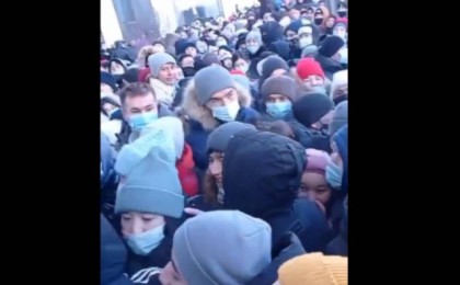 Сәуле Әбілдаханқызы: Бізде бес мың үшін тыржалаңаш дүкенге де келген