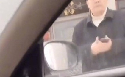 «Аллаху акбар!»: Желіде такси жүргізушісімен кикілжіңге келген «имамның» видеосы тарап жатыр