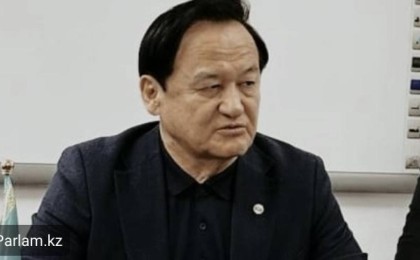 "Кесірі өте ауыр болады!" Қазыбек Иса жылқыға қарағанда шошқаның жайына көңіл бөлініп тұрғанына наразы