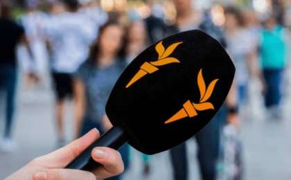 Азаттық шетелдік БАҚ-ты аккредиттеуден бас тартуға қатысты депутаттық түзетулер төңірегінде шу көтерді