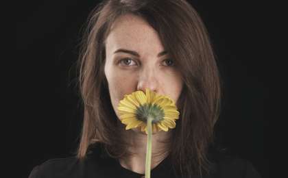 53 жастағы әйел 11 күйеуін жерледі