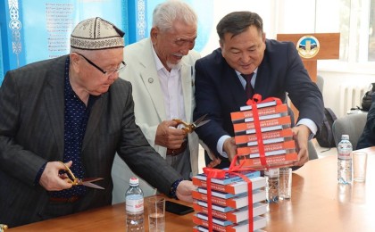 Фотография саласында қазақ тілінде кітаптар жарық көрді