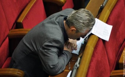 Депутаттарды оқытуға бюджеттен 647 миллион теңге бөлінеді (видео)