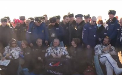 Әлемдегі тұңғыш киноэкипаж Қазақстан аумағына қонды