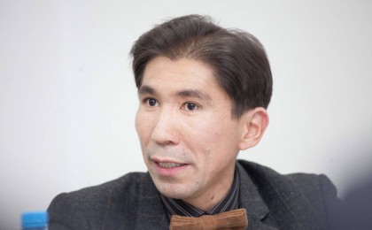 Латынға көшу «отарлық мұрадан арылудың» жолы – Досым Сатпаев