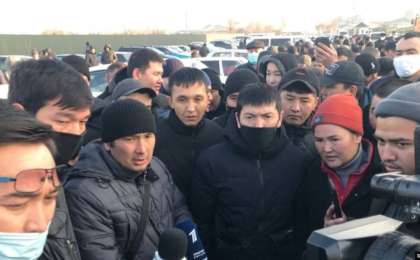 Шымкентте жүзден астам жүргізуші ереуілге шықты