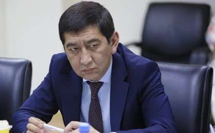 “Түрмеде ет асып, ет жеп отырған шенеуніктерді көрдік” - Ринат Зайытов