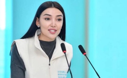 "Енді қайталамаймын": Танымал актриса әлеуметтік желідегі видеосы үшін жазаланды