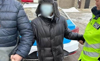 Астанада лифтіде баланы пышақтаған жасөспірімнің ата-анасына айыппұл салынды