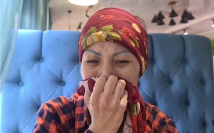 "Қарыз болғаны үшін балабақшада кепілде ұстаған": Соққыға жығылған 3 жасар бала ауруханада көз жұмды