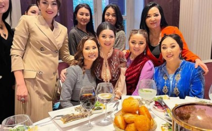 "Оның көзі ерекше нұр шашып тұрды": Тамара Асар қызын қырқынан шығарды (фото, видео)