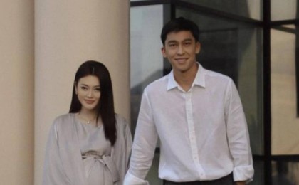 “Ренжімеңіздер”: Ерке Есмахан ел күтпеген жаңалығымен бөлісті