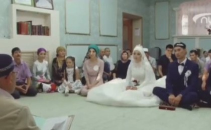 "Мәhрге Хаммер сұраған". Күйеу жігіт қалыңдығын дәл мешітте тастап кетті