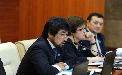 Бекболат Тілеухан Нартайға айтқан кітаптарын қайдан оқығанын айтып берді