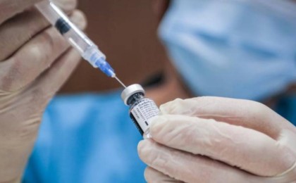 Вакцина алмағандар жұмысқа жіберілмейді - Министр бұйрығы шықты