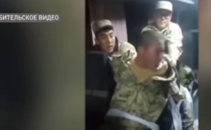 Видеода айғайлаған сарбаз: психолог пікір білдірді (Видео)