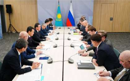 哈俄政府总理在莫斯科会晤