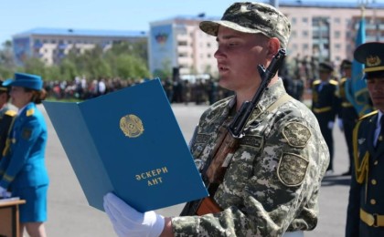 «Мен Кремльге емес, қазақ халқына ант бердім»: Қазақстанның орыс патриоты өз эмоциясын тежей алмады (видео)