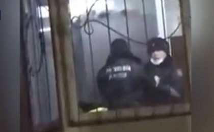 Төбелес шығарған шымкенттік полицейлер жұмыстан қуылды