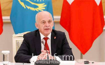 瑞士联邦主席：哈萨克斯坦是年轻及高速发展中的国家