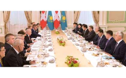 托卡耶夫同瑞士联邦主席举行大范围会谈