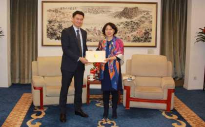 哈萨克斯坦驻华大使递交国书副本