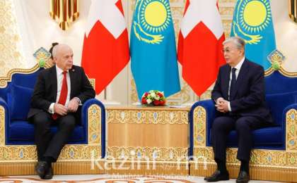 总统：应进一步加强哈-瑞两国合作伙伴关系