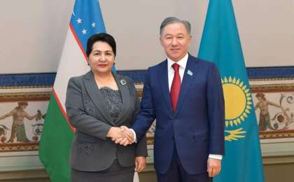 尼格马图林会见乌兹别克斯坦及摩尔多瓦议会议长