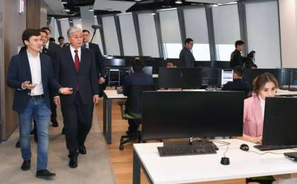 托卡耶夫总统了解首都创新生态系统发展情况