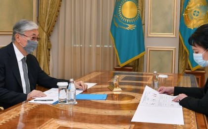 Тоқаев "Ханның қызы" Гүлшара Әбдіқалықованы қабылдады