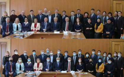 Демалмай тұрып суретке түскен депутаттарға айыппұл салынуы мүмкін