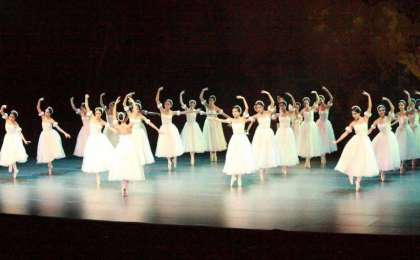 哈萨克斯坦芭蕾舞团在伦敦演出