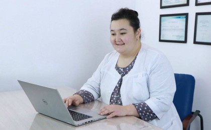 "Көпшілік қазақ әйелдері оргазм ала алмайды": Сексолог Жанна Төремұратова қазақ отбасыларындағы басты проблемаларды атады