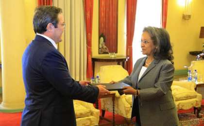 哈萨克斯坦大使向埃塞俄比亚总统递交国书