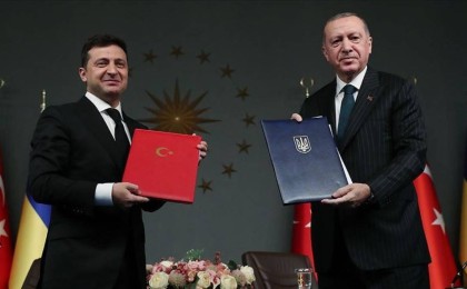 Зеленскийдің Түркия сапары: Байрактар енді Украина аспанын қорғайды